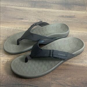 Vionic Men’s Brown Flip Flips Size 10